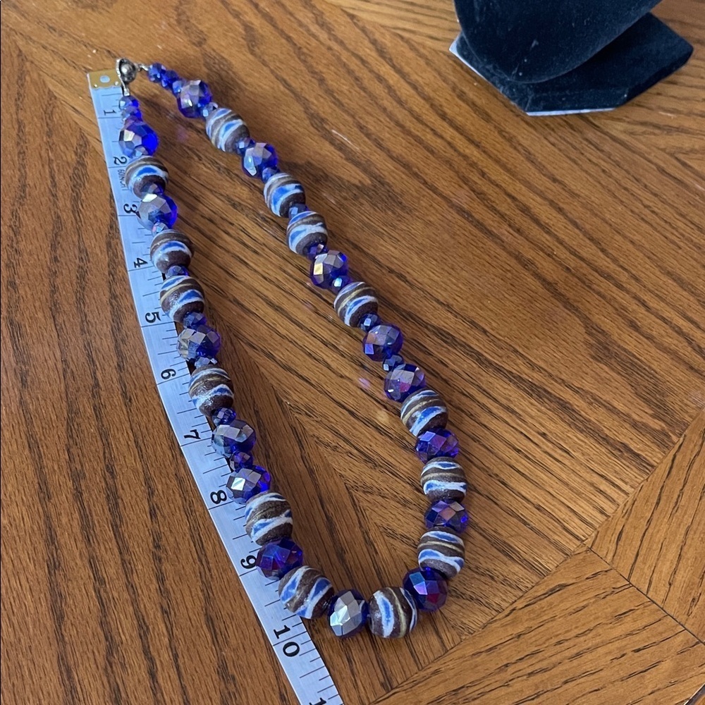 Elegant Blue and Brown Beaded Necklace - Picture 5 of 5
